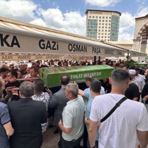 tokatta motosiklet kazasi kari koca hayatini kaybetti Y9DOGzKe