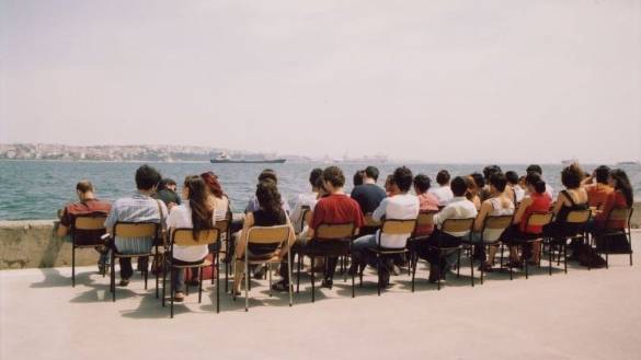 90lardan beri halidayiz sergisi salt beyoglunda mart 2026ya kadar gorulebilecek gi1FH9Ry