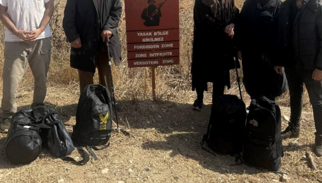 edirne ve kirklarelinde 11 duzensiz gocmen yakalandi YAn5AOFp