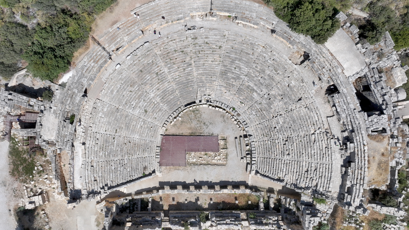 likyanin en buyuk antik tiyatrosunun sahne binasi orijinal taslariyla ayaga kaldirilacak ULKtHDS1