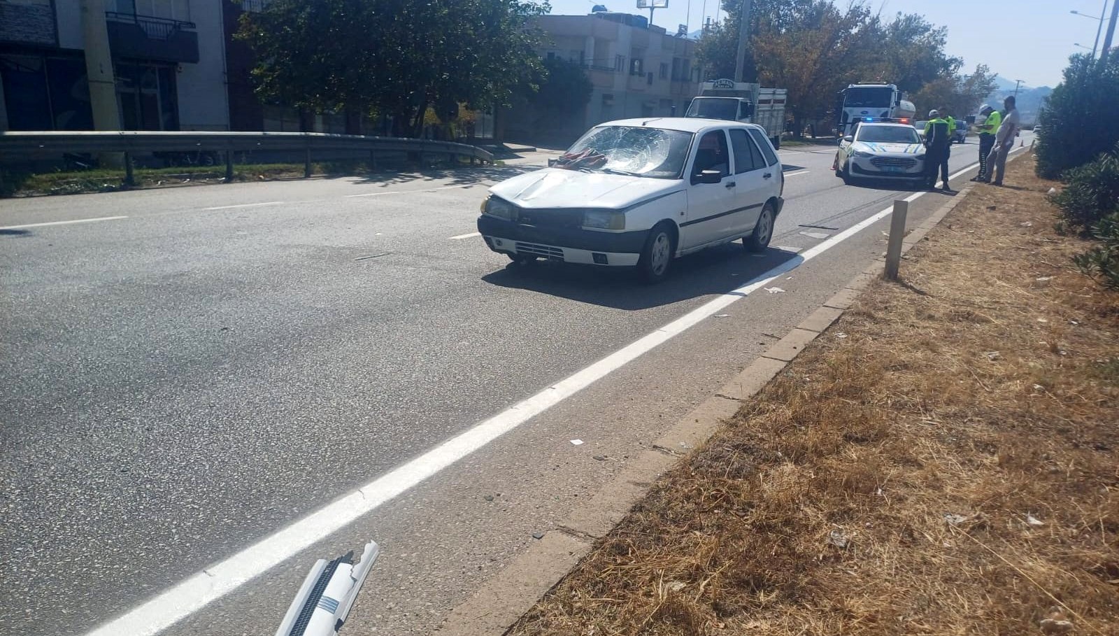 manisada kaza otomobilin carptigi kadin hayatini kaybetti 6HSeZIfJ