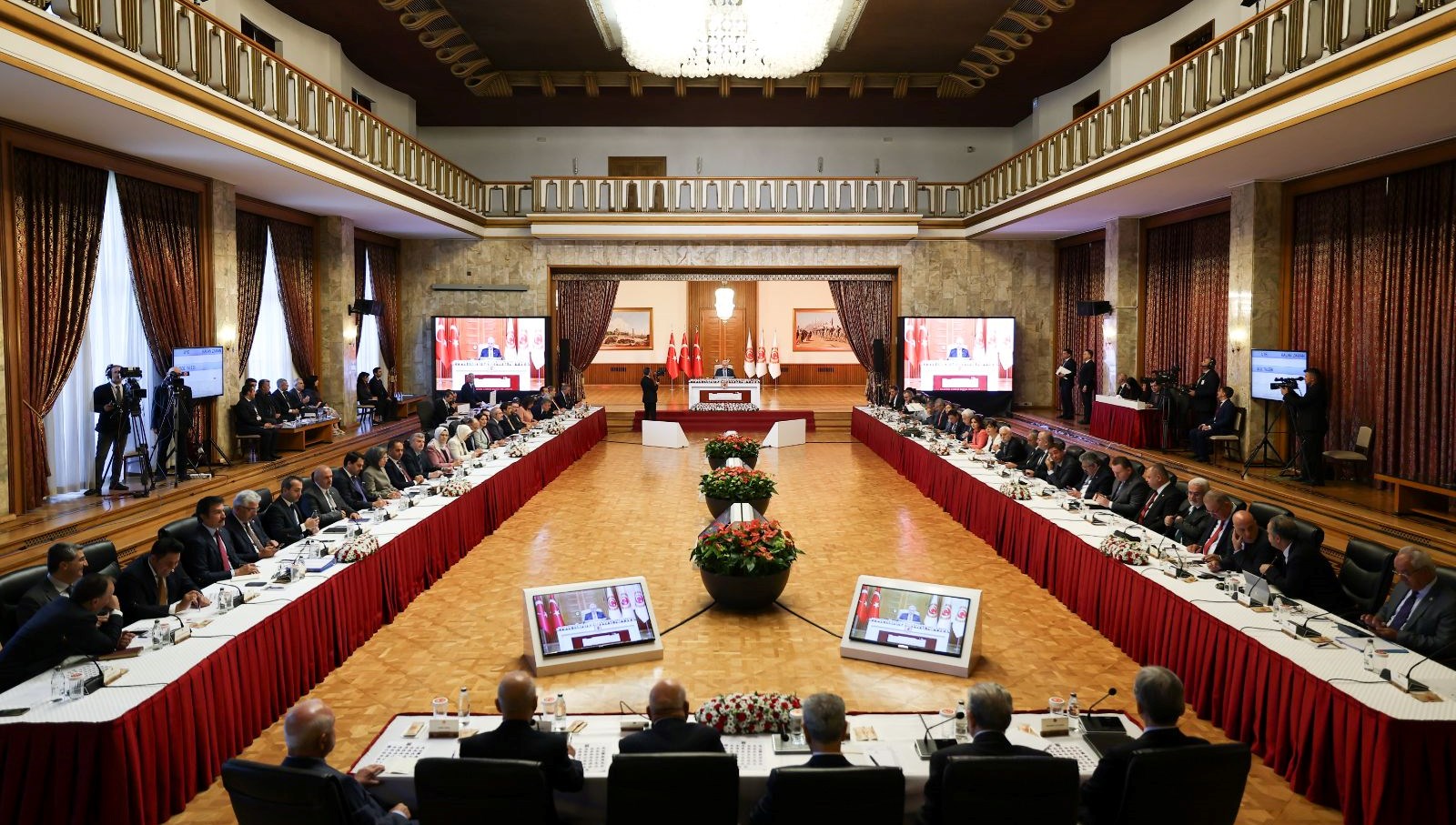 surec komisyonu yeniden toplandi Kq65iL4j