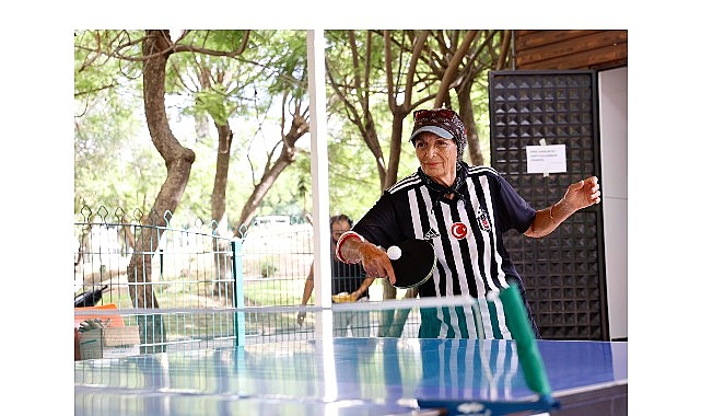 65 yas ustu vatandaslarin sosyal bulusma noktasi gmx2cQSL.jpg