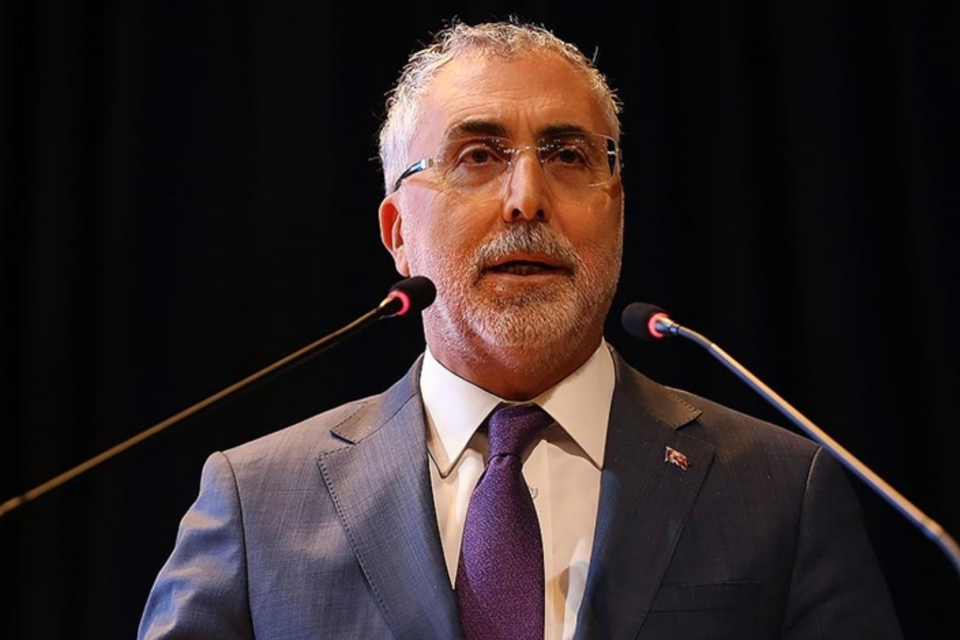 bakan isikhan cumhurbaskanimizin liderliginde planli ve emin adimlarla ilerleyerek istihdamda tarihi basarilarimizi yenileyecegiz YOnHub7j.jpg