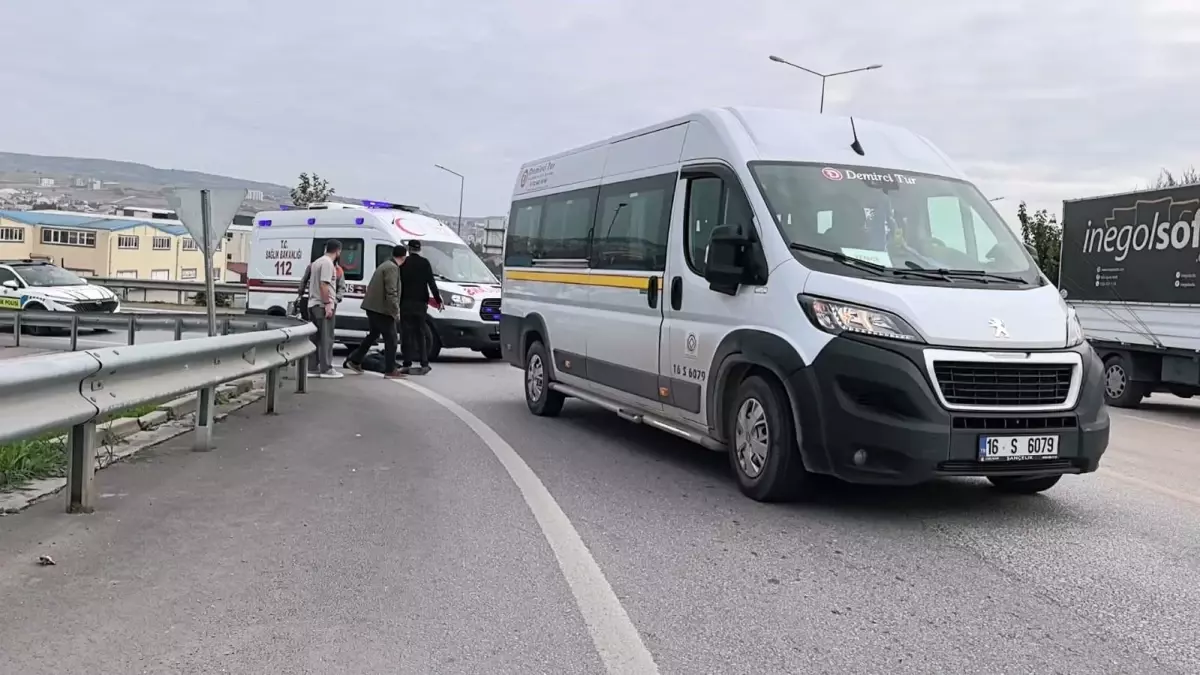 bursada minibus yaya carpti yasli adam agir yarali yuzSAjwf.jpg