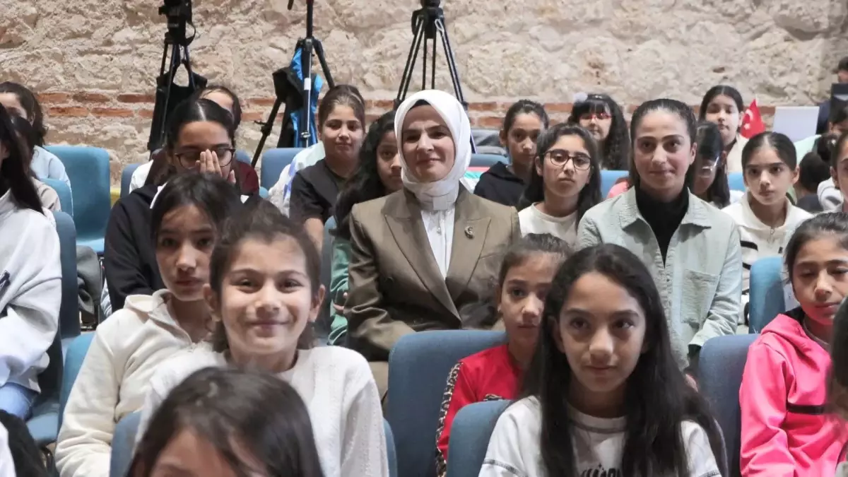 dunya kiz cocuklari gununde egitim vurgusu jwjN8aww