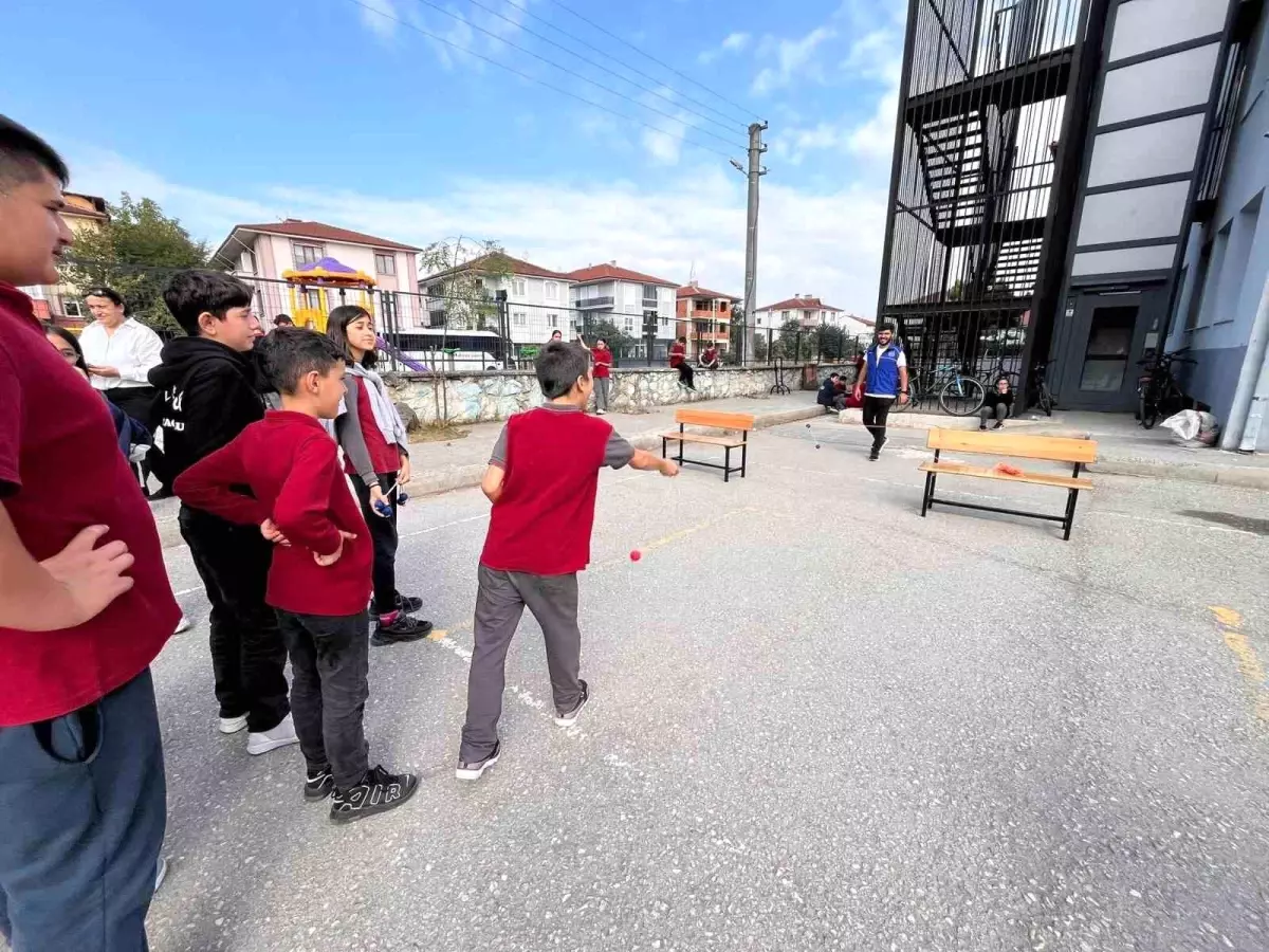 duzcede merkezin seninle guzel etkinlikleri devam ediyor Kc4WXiXK