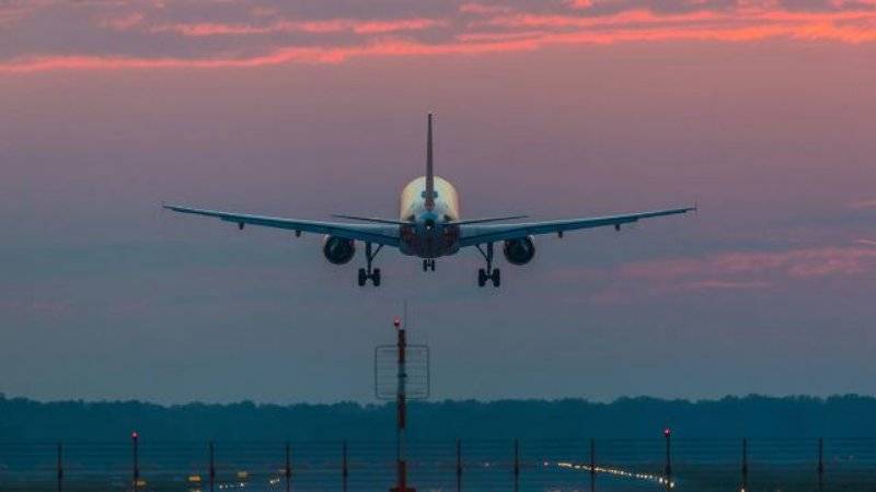 abdde bir yolcu ucagina bomba ihbari yapildi ucuslar durduruldu Qm9j3RzO.jpg