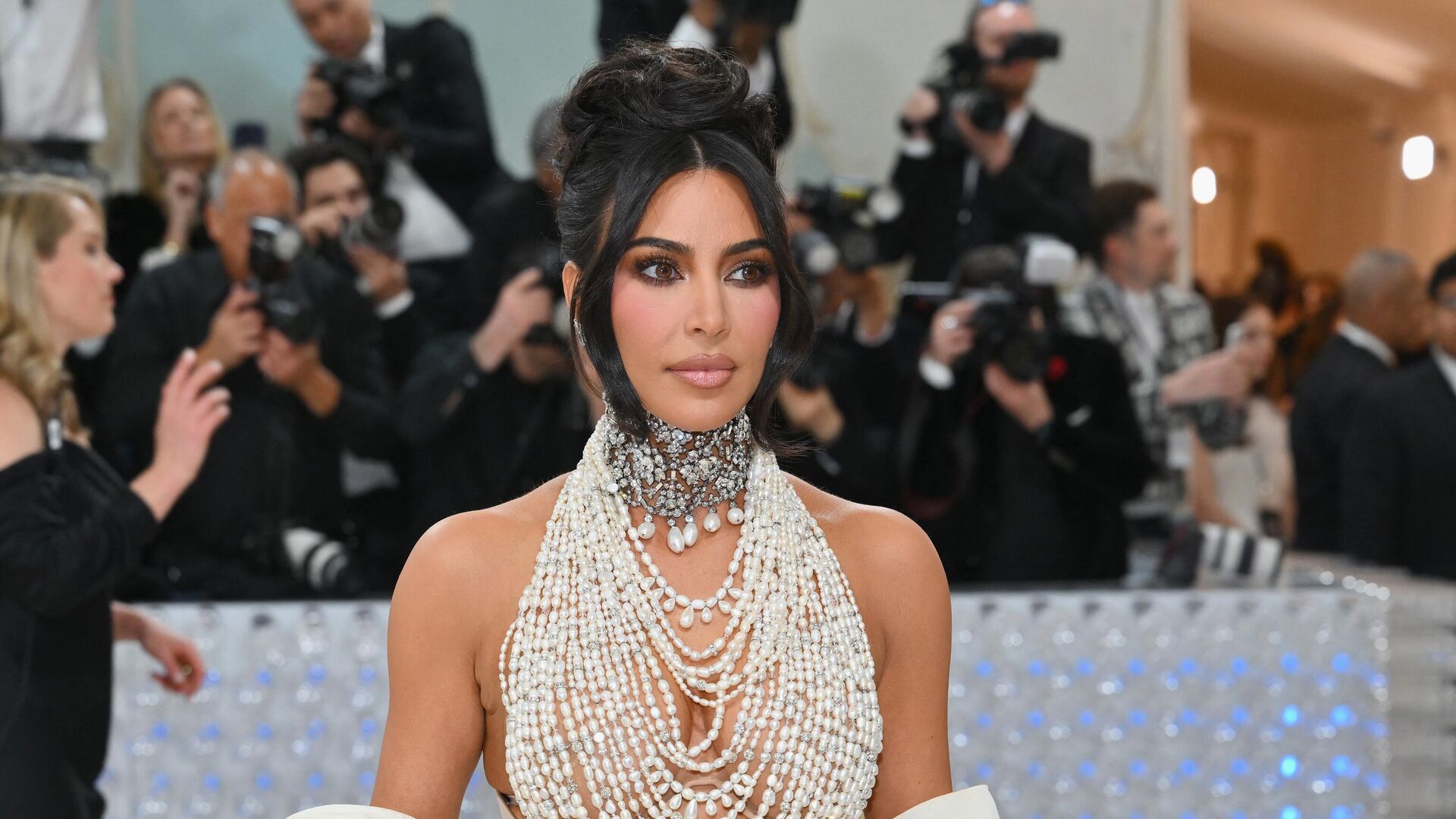 kim kardashian aya inis sahteydi demisti nasadan yanit geldi lHtuehrG.jpg