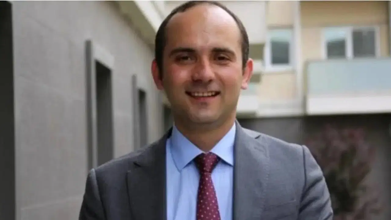 mahkeme tayfun kahraman icin yeniden yargilama talebini reddetti siyasilerden pes pese tepkiler JRT7AQag.jpg