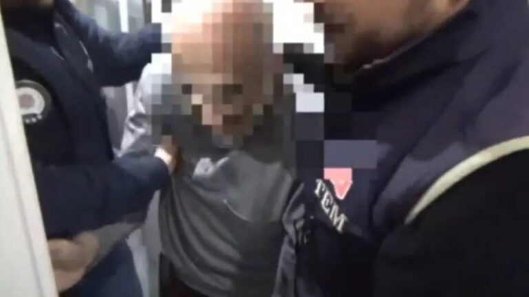kiliste-operasyon-firari-feto-hukumlusu-banyodaki-gizli-bolmede-yakalandi-WNpc6I4F